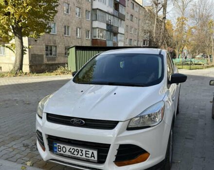 Форд Эскейп 2015 в Тернополе на Automoto.ua Белый Форд Эскейп, объемом двигателя 2.49 л и пробегом 170 тыс. км за 10500 $, фото 1 на Automoto.ua