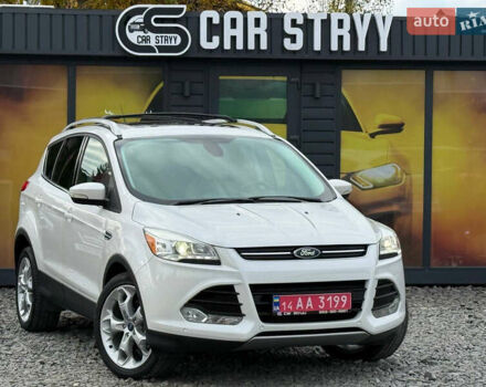 Форд Эскейп 2015 в Стрые на Automoto.ua Белый Форд Эскейп, объемом двигателя 2 л и пробегом 179 тыс. км за 12600 $, фото 1 на Automoto.ua