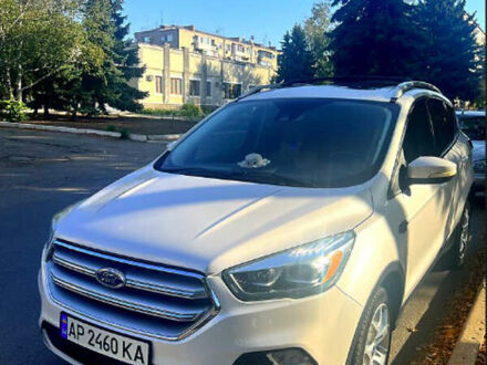 Белый Форд Эскейп, объемом двигателя 2 л и пробегом 181 тыс. км за 12400 $, фото 1 на Automoto.ua