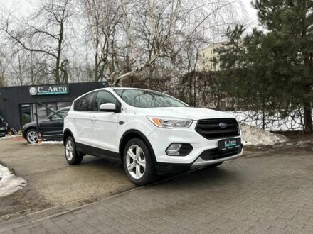 Білий Форд Ескейп, об'ємом двигуна 1.5 л та пробігом 216 тис. км за 13700 $, фото 1 на Automoto.ua
