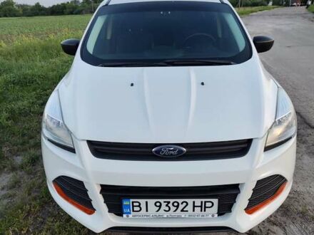 Форд Эскейп 2016 в Полтаве на Automoto.ua Белый Форд Эскейп, объемом двигателя 2.49 л и пробегом 190 тыс. км за 11700 $, фото 1 на Automoto.ua