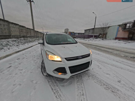 Белый Форд Эскейп, объемом двигателя 1.6 л и пробегом 150 тыс. км за 8200 $, фото 1 на Automoto.ua