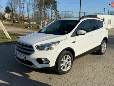 Белый Форд Эскейп, объемом двигателя 1.5 л и пробегом 239 тыс. км за 11200 $, фото 1 на Automoto.ua