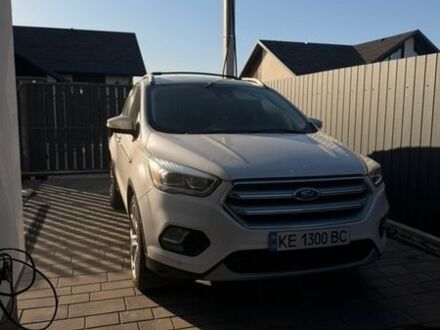 Білий Форд Ескейп, об'ємом двигуна 2 л та пробігом 186 тис. км за 15000 $, фото 1 на Automoto.ua