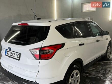 Білий Форд Ескейп, об'ємом двигуна 2.5 л та пробігом 130 тис. км за 12100 $, фото 1 на Automoto.ua