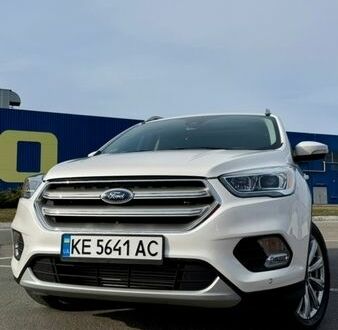 Белый Форд Эскейп, объемом двигателя 2 л и пробегом 99 тыс. км за 16999 $, фото 1 на Automoto.ua