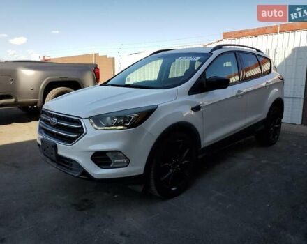 Белый Форд Эскейп, объемом двигателя 0 л и пробегом 153 тыс. км за 1100 $, фото 1 на Automoto.ua