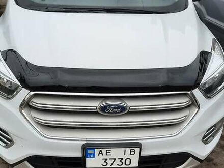 Форд Эскейп 2016 в Кривом Роге на Automoto.ua Белый Форд Эскейп, объемом двигателя 1.5 л и пробегом 107 тыс. км за 14100 $, фото 1 на Automoto.ua