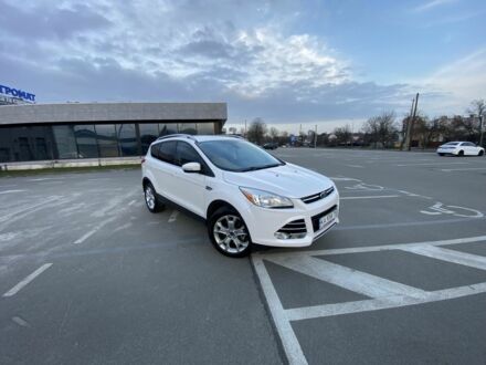 Белый Форд Эскейп, объемом двигателя 2 л и пробегом 158 тыс. км за 12999 $, фото 1 на Automoto.ua