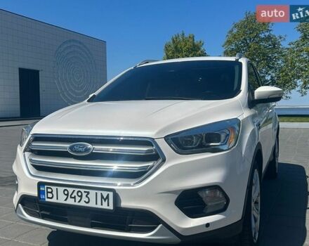 Белый Форд Эскейп, объемом двигателя 2 л и пробегом 150 тыс. км за 14500 $, фото 1 на Automoto.ua
