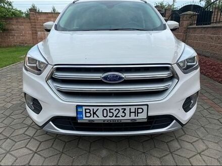 Белый Форд Эскейп, объемом двигателя 2 л и пробегом 100 тыс. км за 15200 $, фото 1 на Automoto.ua