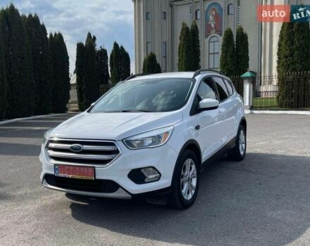 Белый Форд Эскейп, объемом двигателя 1.5 л и пробегом 217 тыс. км за 10500 $, фото 1 на Automoto.ua