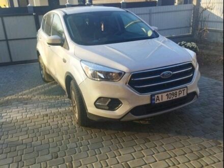 Форд Эскейп 2017 в Василькове на Automoto.ua Белый Форд Эскейп, объемом двигателя 1.5 л и пробегом 185 тыс. км за 11500 $, фото 1 на Automoto.ua