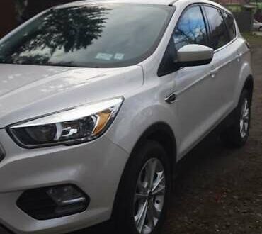 Білий Форд Ескейп, об'ємом двигуна 1.5 л та пробігом 62 тис. км за 14300 $, фото 1 на Automoto.ua