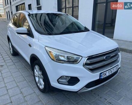 Білий Форд Ескейп, об'ємом двигуна 1.5 л та пробігом 267 тис. км за 10450 $, фото 1 на Automoto.ua