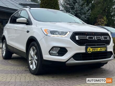 Форд Ескейп 2017 у Львові на Automoto.ua Білий Форд Ескейп, об'ємом двигуна 1.5 л та пробігом 168 тис. км за 12250 $, фото 1 на Automoto.ua
