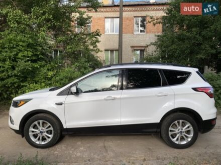Белый Форд Эскейп, объемом двигателя 1.5 л и пробегом 152 тыс. км за 12000 $, фото 1 на Automoto.ua