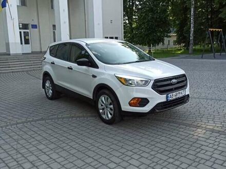 Форд Эскейп 2017 в Виннице на Automoto.ua Белый Форд Эскейп, объемом двигателя 2.5 л и пробегом 120 тыс. км за 13600 $, фото 1 на Automoto.ua