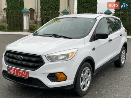 Форд Эскейп 2017 в Дубно на Automoto.ua Белый Форд Эскейп, объемом двигателя 2.5 л и пробегом 213 тыс. км за 11300 $, фото 1 на Automoto.ua