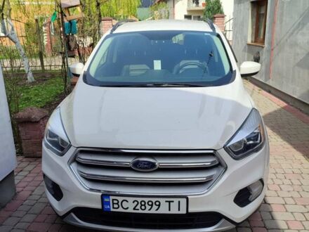 Белый Форд Эскейп, объемом двигателя 1.5 л и пробегом 125 тыс. км за 12000 $, фото 1 на Automoto.ua