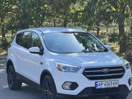 Форд Ескейп 2017 у Запоріжжя на Automoto.ua Білий Форд Ескейп, об'ємом двигуна 1.5 л та пробігом 186 тис. км за 12500 $, фото 1 на Automoto.ua
