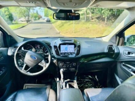 Белый Форд Эскейп, объемом двигателя 2 л и пробегом 50 тыс. км за 9200 $, фото 1 на Automoto.ua