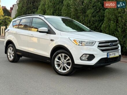 Білий Форд Ескейп, об'ємом двигуна 1.5 л та пробігом 145 тис. км за 13900 $, фото 1 на Automoto.ua