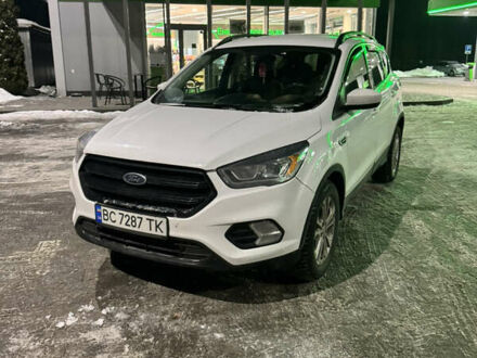 Белый Форд Эскейп, объемом двигателя 1.5 л и пробегом 122 тыс. км за 11700 $, фото 1 на Automoto.ua