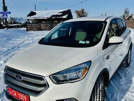 Білий Форд Ескейп, об'ємом двигуна 1.5 л та пробігом 62 тис. км за 14300 $, фото 1 на Automoto.ua