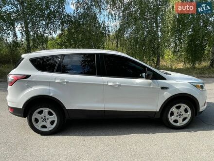 Білий Форд Ескейп, об'ємом двигуна 2.5 л та пробігом 121 тис. км за 8000 $, фото 1 на Automoto.ua