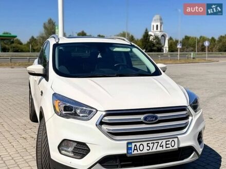 Белый Форд Эскейп, объемом двигателя 2 л и пробегом 129 тыс. км за 8800 $, фото 1 на Automoto.ua