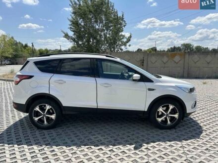 Білий Форд Ескейп, об'ємом двигуна 1.5 л та пробігом 117 тис. км за 12300 $, фото 1 на Automoto.ua