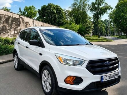 Белый Форд Эскейп, объемом двигателя 2.5 л и пробегом 138 тыс. км за 13800 $, фото 1 на Automoto.ua