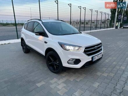 Форд Эскейп 2017 в Измаиле на Automoto.ua Белый Форд Эскейп, объемом двигателя 2 л и пробегом 51 тыс. км за 13500 $, фото 1 на Automoto.ua