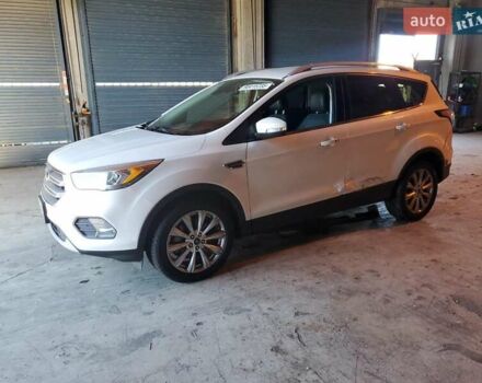 Форд Эскейп 2017 в Хмельницком на Automoto.ua Белый Форд Эскейп, объемом двигателя 2 л и пробегом 94 тыс. км за 2300 $, фото 1 на Automoto.ua