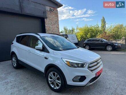 Білий Форд Ескейп, об'ємом двигуна 1.5 л та пробігом 193 тис. км за 8000 $, фото 1 на Automoto.ua