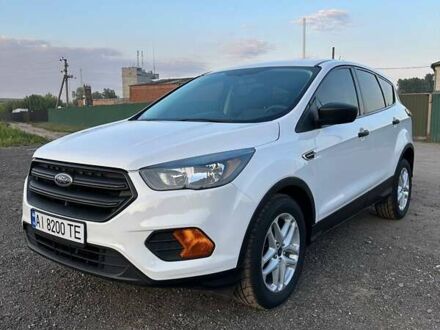 Форд Эскейп 2018 в Броварах на Automoto.ua Белый Форд Эскейп, объемом двигателя 2.49 л и пробегом 278 тыс. км за 12000 $, фото 1 на Automoto.ua