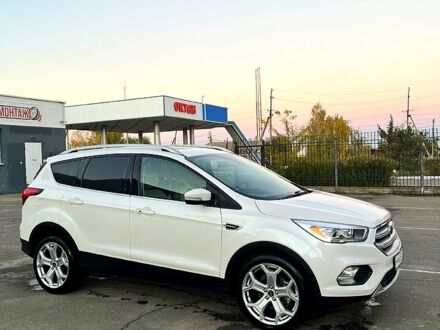 Белый Форд Эскейп, объемом двигателя 2 л и пробегом 93 тыс. км за 21000 $, фото 1 на Automoto.ua