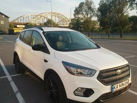 Белый Форд Эскейп, объемом двигателя 1.5 л и пробегом 62 тыс. км за 16700 $, фото 1 на Automoto.ua