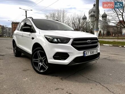 Форд Ескейп 2018 у Івано-Франківську на Automoto.ua Білий Форд Ескейп, об'ємом двигуна 1.5 л та пробігом 73 тис. км за 15900 $, фото 1 на Automoto.ua