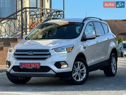 Білий Форд Ескейп, об'ємом двигуна 1.5 л та пробігом 79 тис. км за 12300 $, фото 1 на Automoto.ua