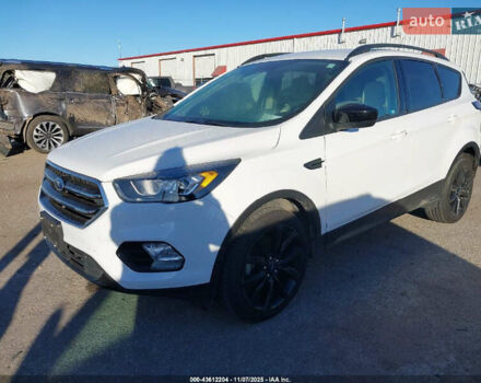 Белый Форд Эскейп, объемом двигателя 1.5 л и пробегом 120 тыс. км за 2500 $, фото 1 на Automoto.ua