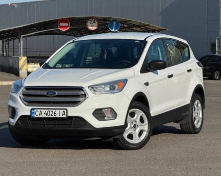 Форд Эскейп 2018 в Киеве на Automoto.ua Белый Форд Эскейп, объемом двигателя 2.5 л и пробегом 50 тыс. км за 333 $, фото 1 на Automoto.ua