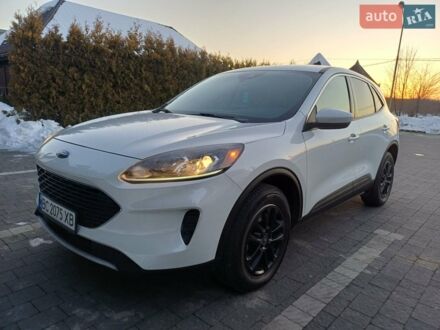 Білий Форд Ескейп, об'ємом двигуна 1.5 л та пробігом 105 тис. км за 17000 $, фото 1 на Automoto.ua