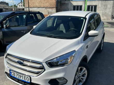 Білий Форд Ескейп, об'ємом двигуна 1.5 л та пробігом 60 тис. км за 15800 $, фото 1 на Automoto.ua