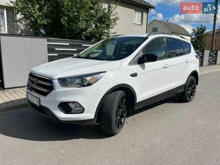 Білий Форд Ескейп, об'ємом двигуна 1.5 л та пробігом 180 тис. км за 10800 $, фото 1 на Automoto.ua