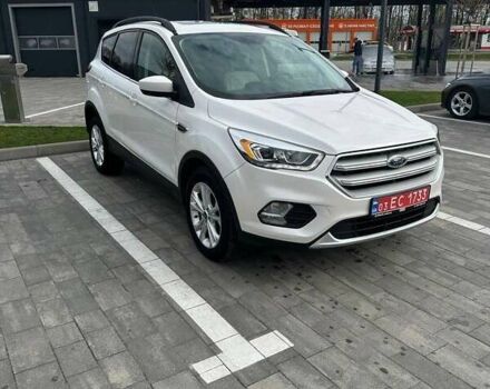 Білий Форд Ескейп, об'ємом двигуна 1.5 л та пробігом 109 тис. км за 12400 $, фото 1 на Automoto.ua