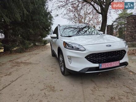 Белый Форд Эскейп, объемом двигателя 1.5 л и пробегом 70 тыс. км за 17000 $, фото 1 на Automoto.ua