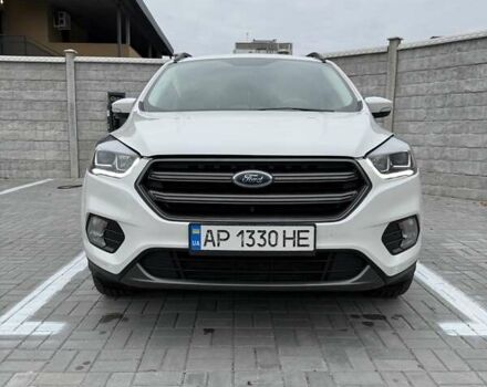 Белый Форд Эскейп, объемом двигателя 2 л и пробегом 125 тыс. км за 17300 $, фото 1 на Automoto.ua