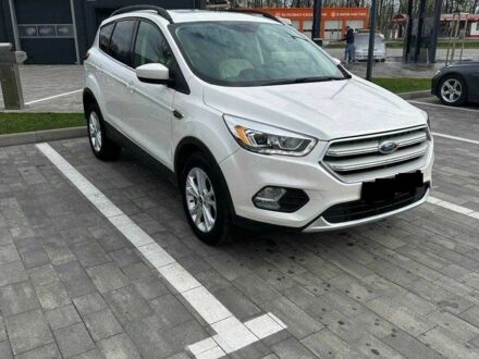 Белый Форд Эскейп, объемом двигателя 1.5 л и пробегом 120 тыс. км за 12000 $, фото 1 на Automoto.ua
